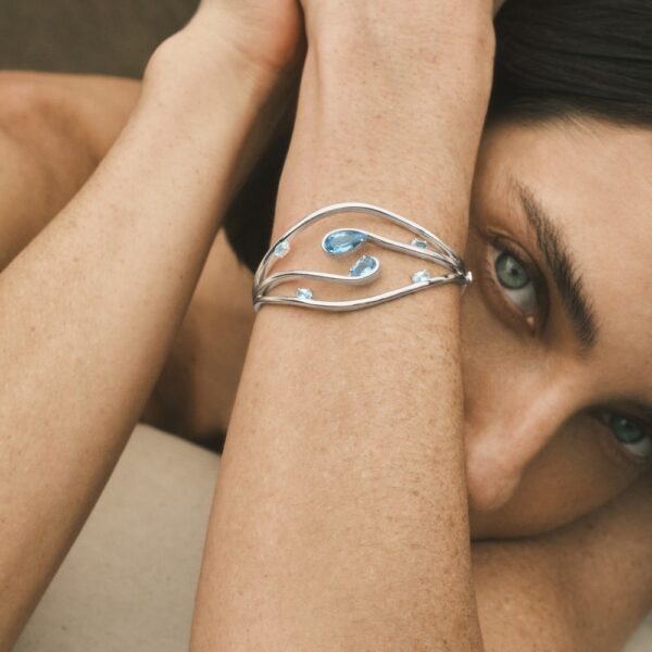 Alternative view of Waves Bracelet in 18k White Gold with Swiss Blue Topazes 4.8 cts