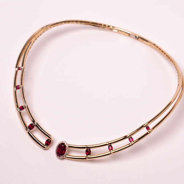 Spyglass Necklace with 5.22 cts Rubellites and 0.48 cts Diamonds in 18K Yellow Gold - Image 3