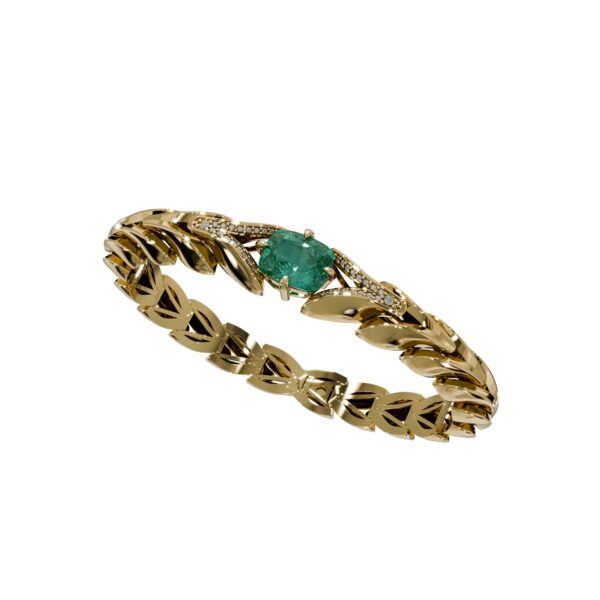 Iguana bracelet in 18k yellow gold with a 3.37 ct emerald and 0.20 ct diamond accents inspired by St. Barth