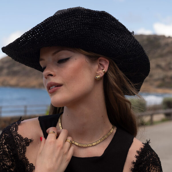 Alternative view of Choker Necklace Stone Wall in 18k Yellow Gold with 1.07 ct Black Diamonds