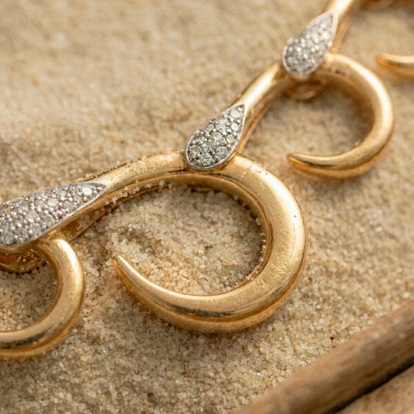 Alternative view of Hook Necklace with Diamonds in 18K Yellow Gold - 1.98 ct Citrine