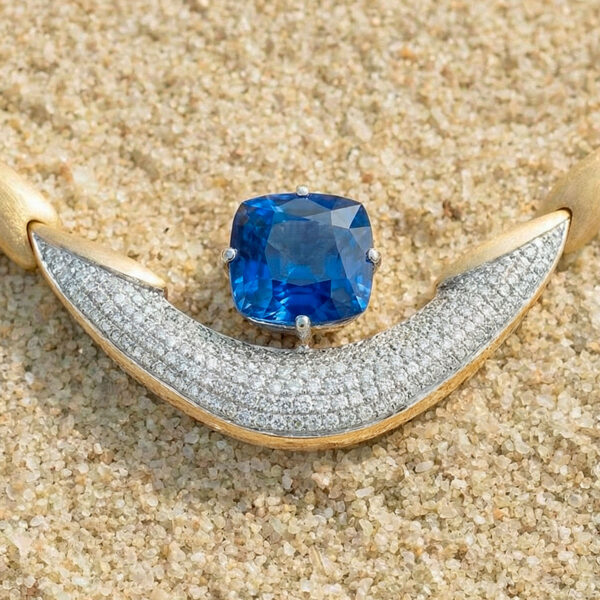 Anchor Necklace with 10.17 ct Blue Sapphire and 1.04 ct Diamonds - Image 3