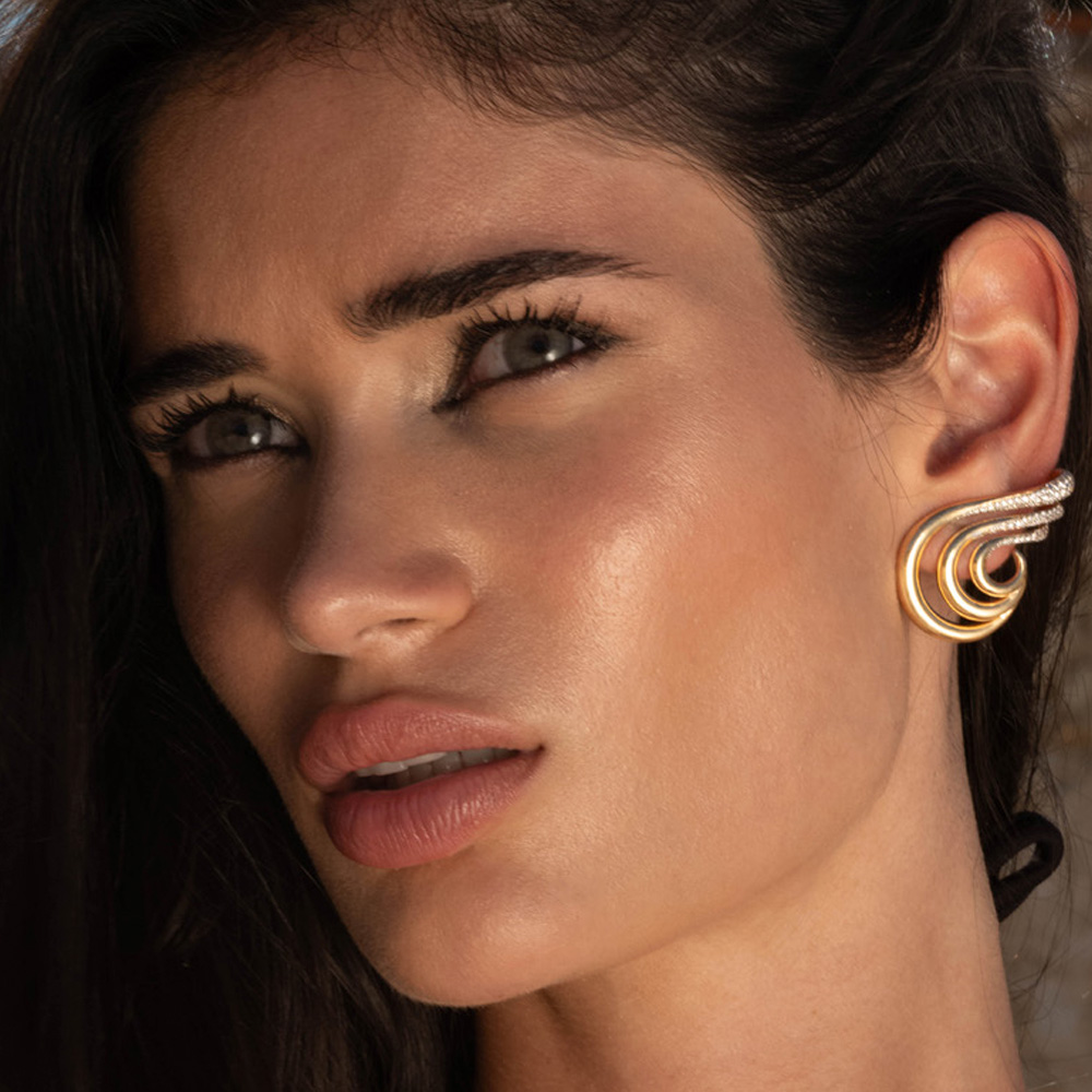Hook Earrings in 18K Yellow Gold with 1.53 Carats of Diamonds - Image 2